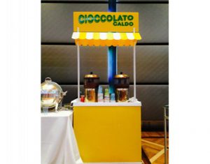 carrettino zucchero filato pop corn cioccolata calda crepes waffel hot dog granite fontana di cioccolato feste animazione bambini compleanni animatori caserta napoli salerno benevento avellino